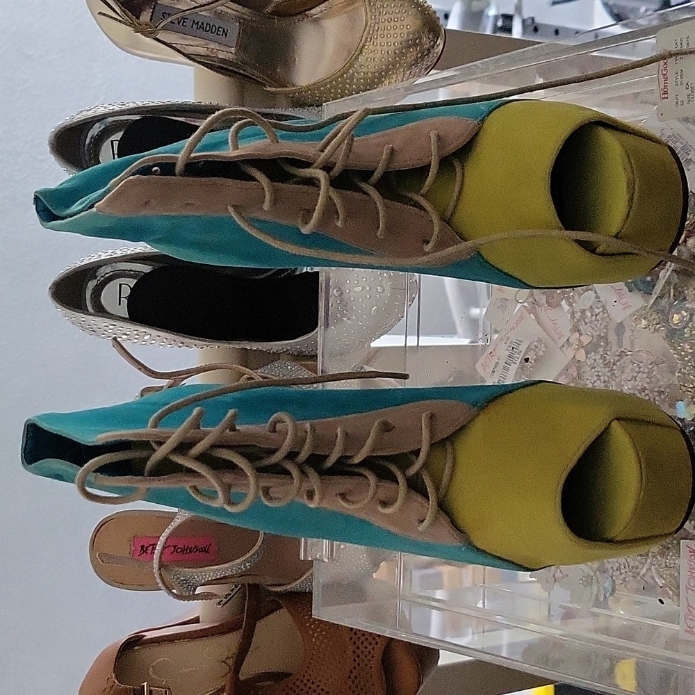 Glaze high heel shoes